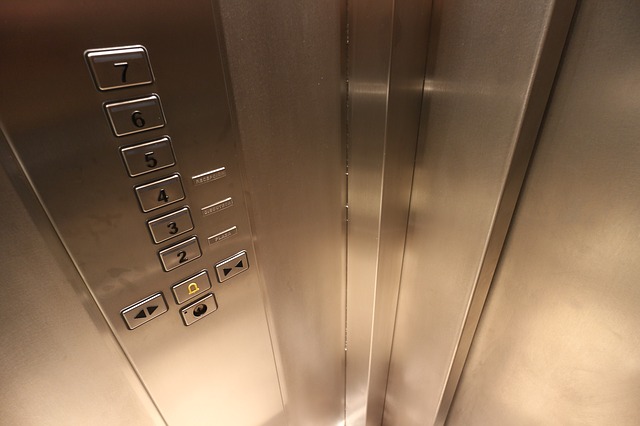 butoane pentru etaje in lift